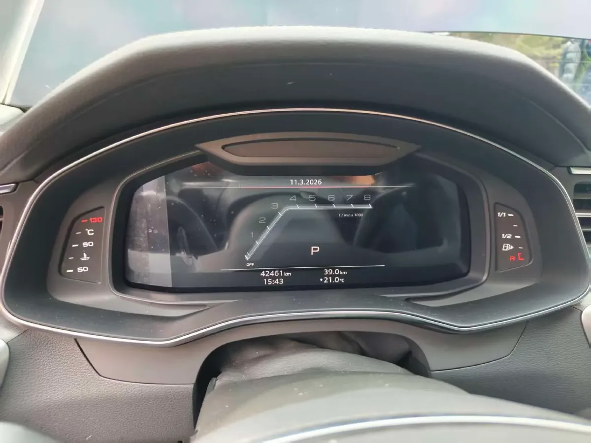 2023 Audi A7 2.0T 265HP L4 7DCT,autocango,china used car exporter,china ev exporter,chinese used car exporter,chinese used ev exporter