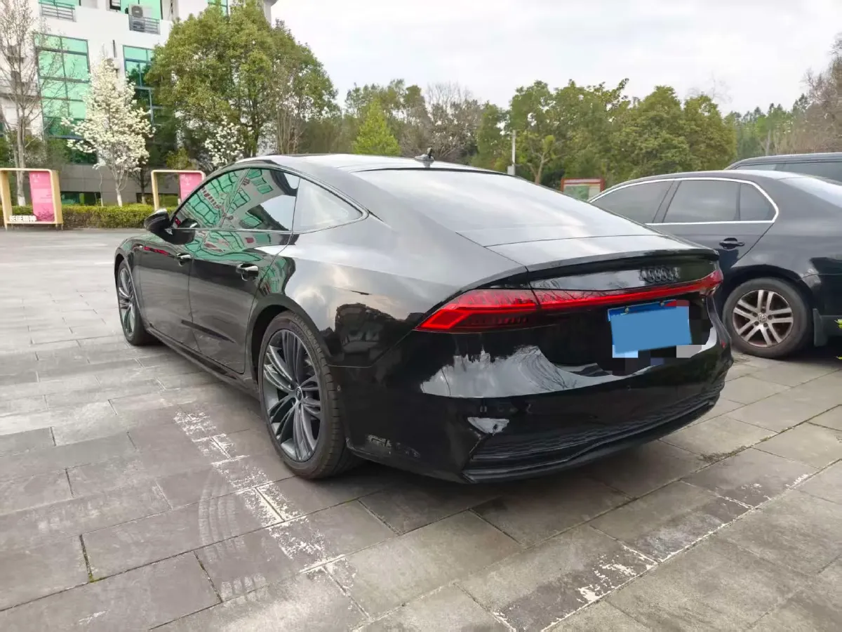 2023 Audi A7 2.0T 265HP L4 7DCT,autocango,china used car exporter,china ev exporter,chinese used car exporter,chinese used ev exporter