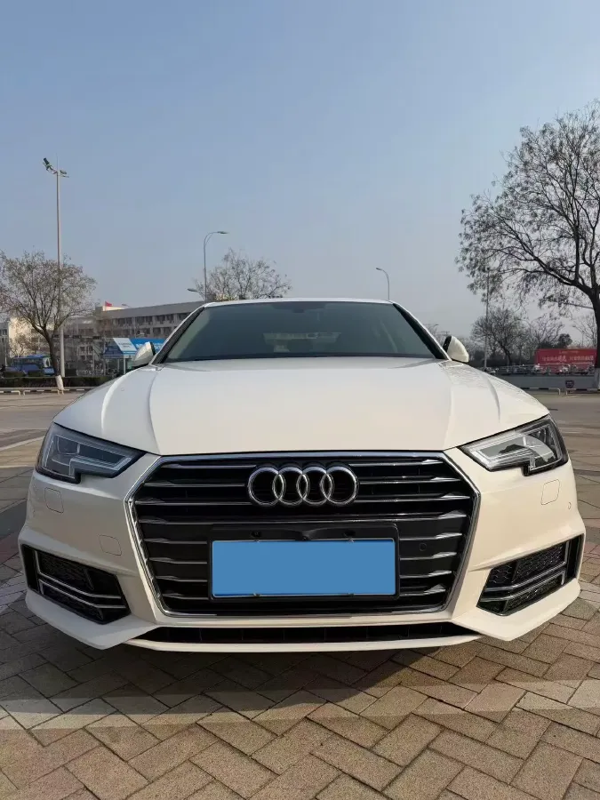 2019 Audi A4L 2.0T 190HP L4 7DCT,autocango,china used car exporter,china ev exporter,chinese used car exporter,chinese used ev exporter