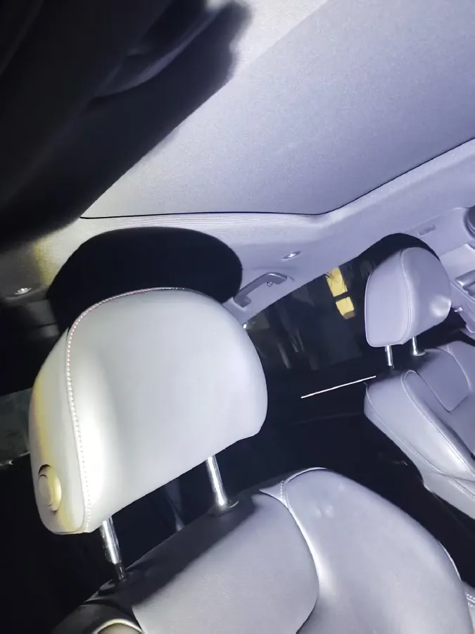 2024 Audi A6L 2.0T 245HP L4 7DCT,autocango,china used car exporter,china ev exporter,chinese used car exporter,chinese used ev exporter