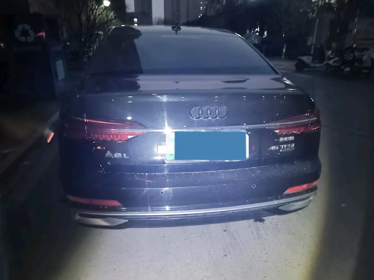 2024 Audi A6L 2.0T 245HP L4 7DCT,autocango,china used car exporter,china ev exporter,chinese used car exporter,chinese used ev exporter