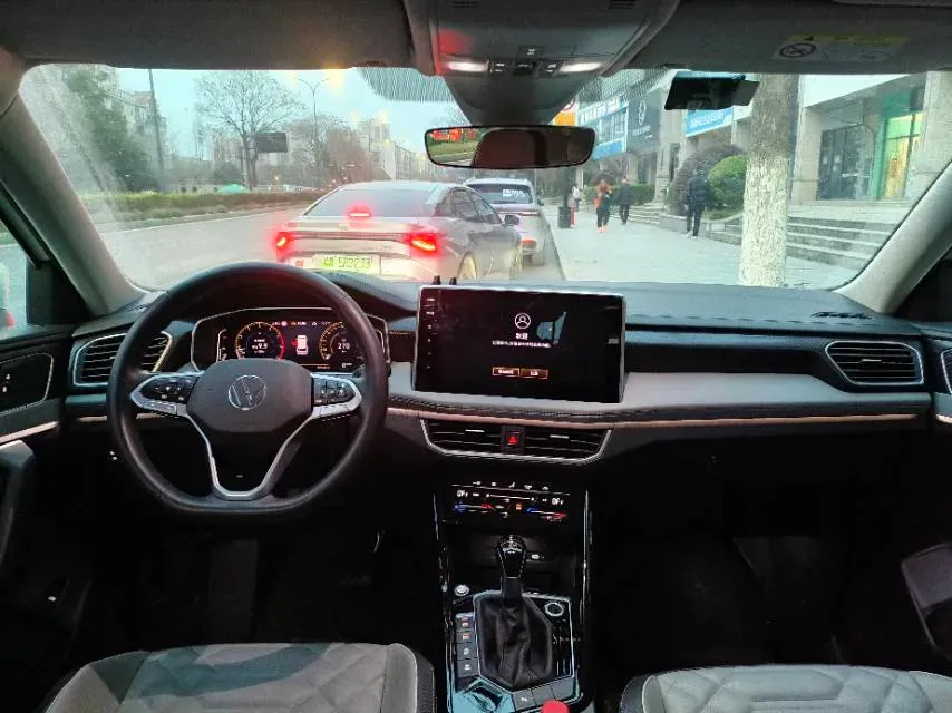 2023 Volkswagen Tayron 2.0T 186HP L4 7DCT,autocango,china used car exporter,china ev exporter,chinese used car exporter,chinese used ev exporter