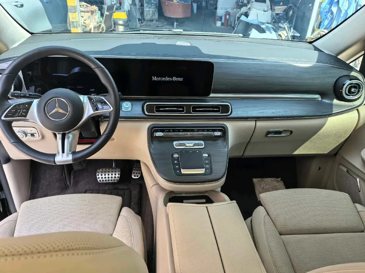 2024 Mercedes-Benz V Class 2.0T 231HP L4 9AT,autocango,china used car exporter,china ev exporter,chinese used car exporter,chinese used ev exporter