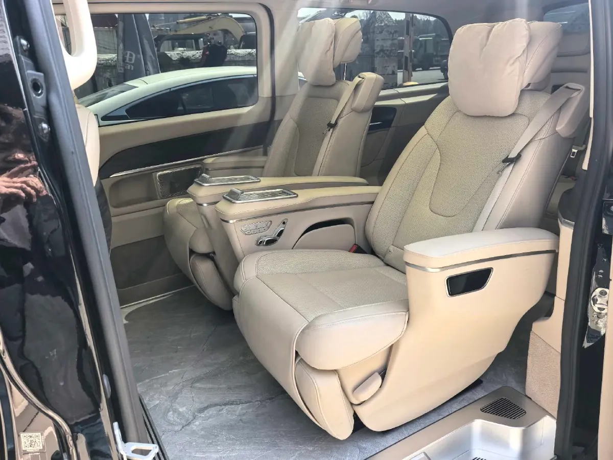 2024 Mercedes-Benz V Class 2.0T 231HP L4 9AT,autocango,china used car exporter,china ev exporter,chinese used car exporter,chinese used ev exporter