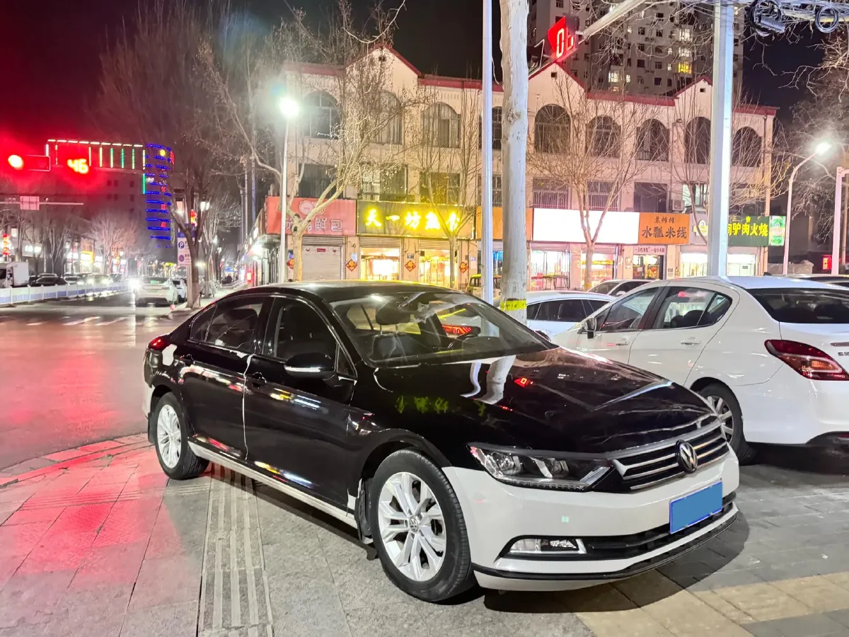 2018 Volkswagen Magotan 1.8T 180HP L4 7DCT,autocango,china used car exporter,china ev exporter,chinese used car exporter,chinese used ev exporter