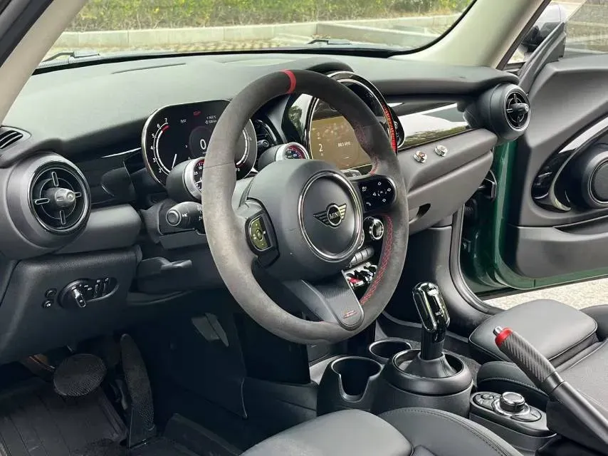 2022 MINI MINI 1.5T 136HP L3 7DCT,autocango,china used car exporter,china ev exporter,chinese used car exporter,chinese used ev exporter