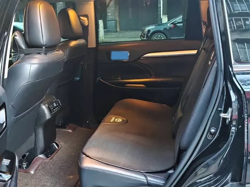 2021 Toyota Highlander 2.0T 220HP L4 6AT,autocango,china used car exporter,china ev exporter,chinese used car exporter,chinese used ev exporter