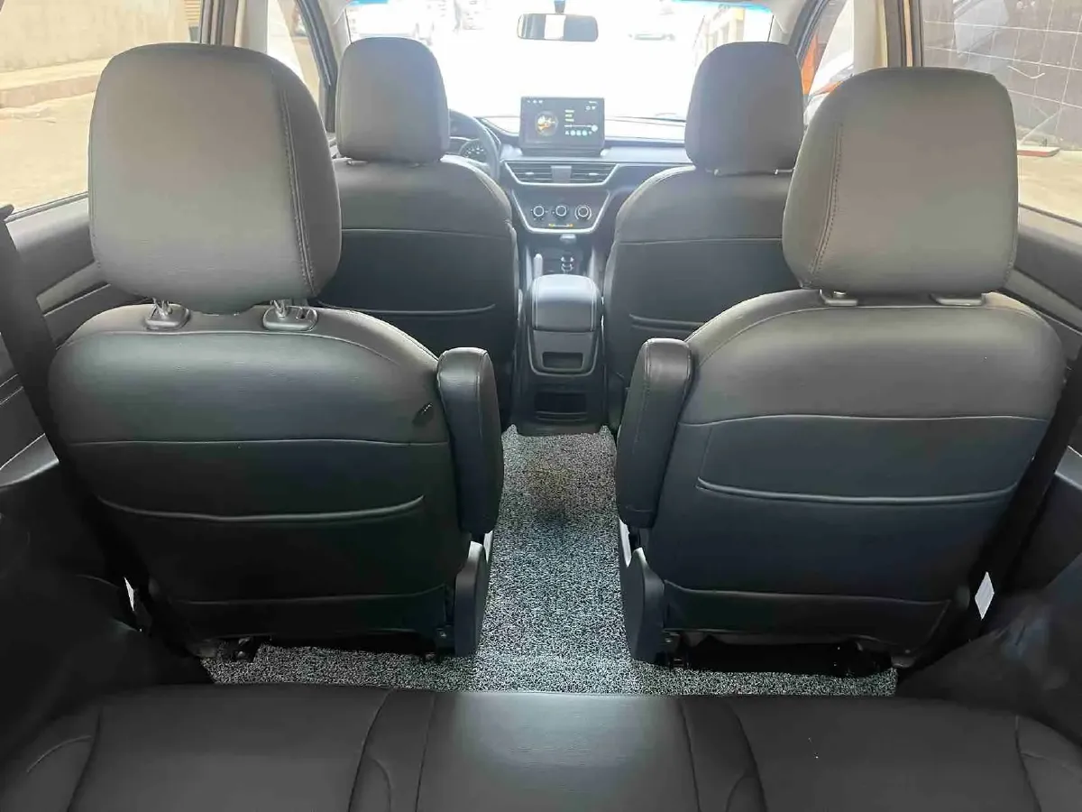 2019 WuLing HongGuang S3 1.5L 99HP L4 6MT,autocango,china used car exporter,china ev exporter,chinese used car exporter,chinese used ev exporter