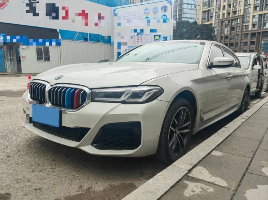 2022 BMW 5 Series 2.0T 184HP L4 8AT,autocango,china used car exporter,china ev exporter,chinese used car exporter,chinese used ev exporter