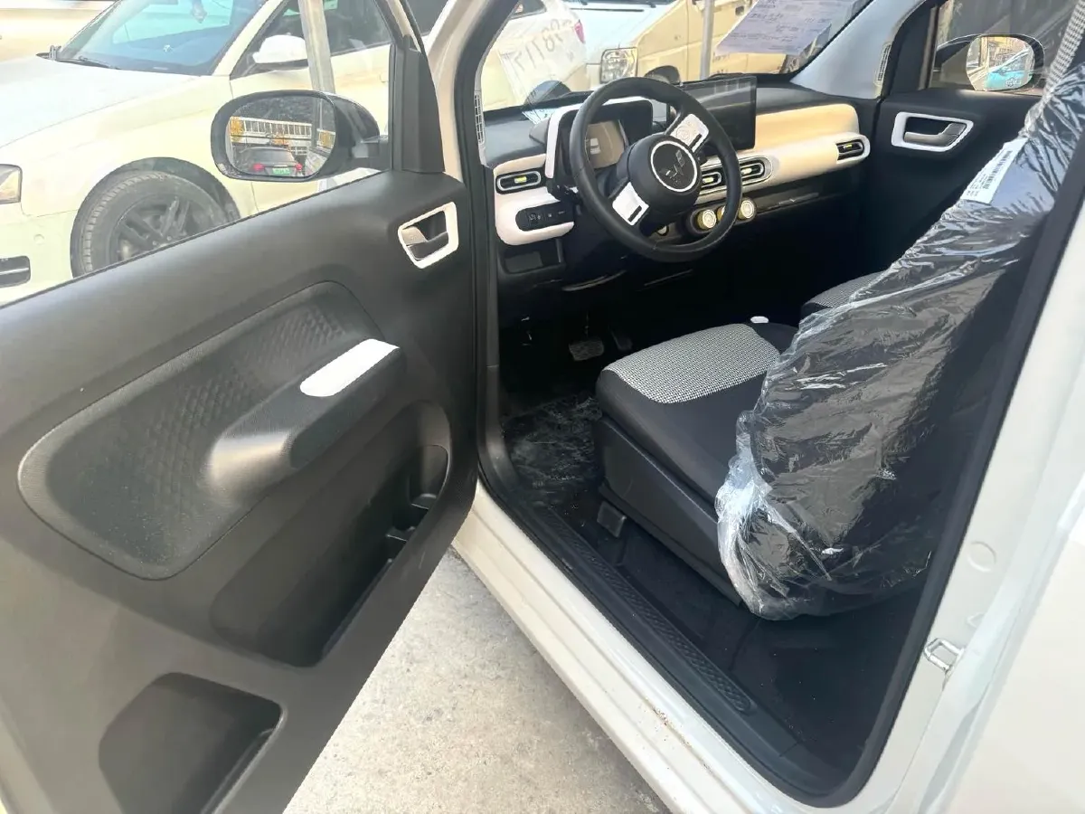 2024 WuLing HongGuang MINI EV BEV 17.3KWH,autocango,china used car exporter,china ev exporter,chinese used car exporter,chinese used ev exporter