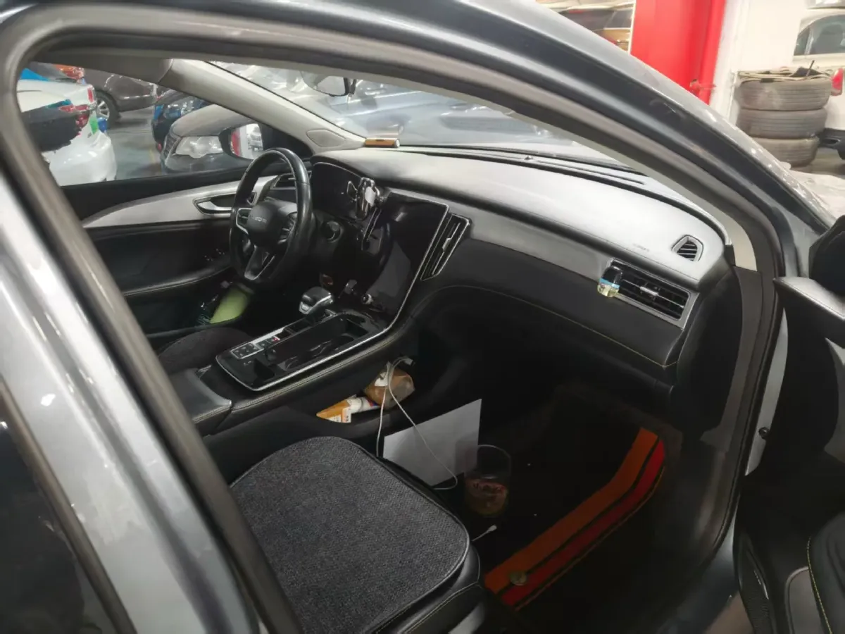 2020 Roewe i6 MAX 1.5T 169HP L4 AMT PHEV,autocango,china used car exporter,china ev exporter,chinese used car exporter,chinese used ev exporter