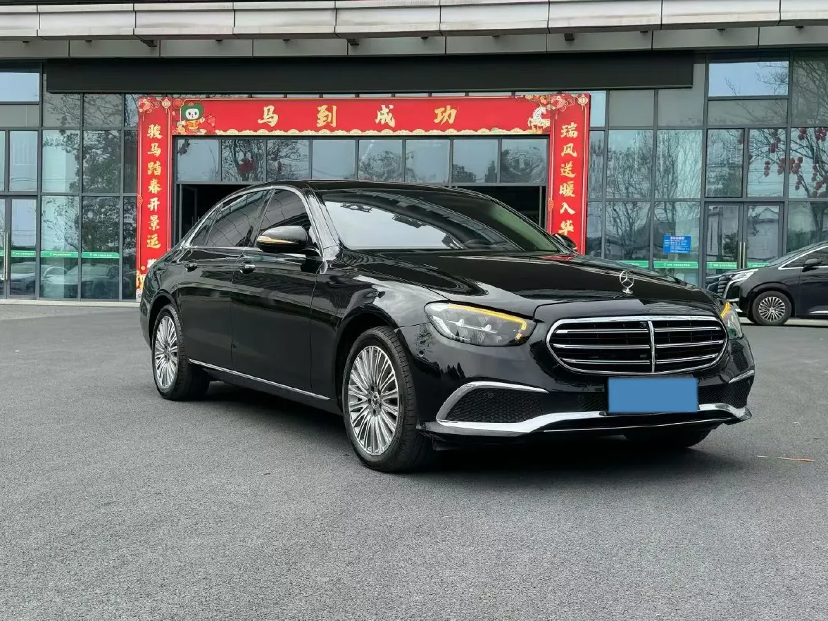 2022 BMW 5 Series 2.0T 252HP L4 8AT,autocango,china used car exporter,china ev exporter,chinese used car exporter,chinese used ev exporter