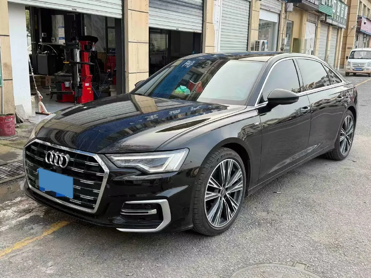 2024 Audi A6L 2.0T 245HP L4 7DCT,autocango,china used car exporter,china ev exporter,chinese used car exporter,chinese used ev exporter