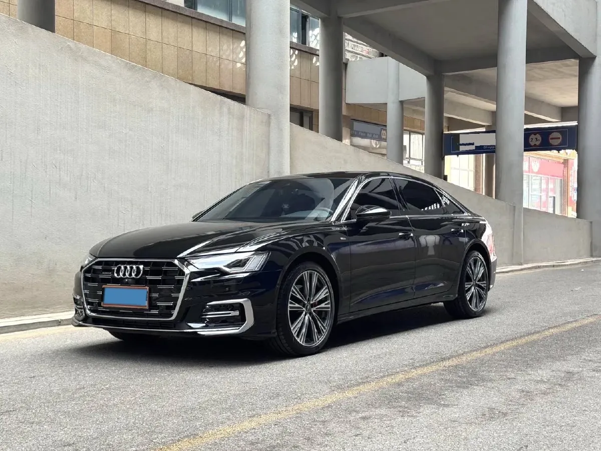2024 Audi A6L 2.0T 245HP L4 7DCT,autocango,china used car exporter,china ev exporter,chinese used car exporter,chinese used ev exporter
