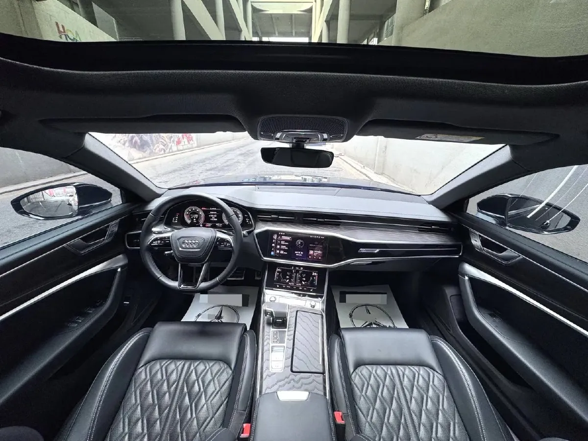 2024 Audi A6L 2.0T 245HP L4 7DCT,autocango,china used car exporter,china ev exporter,chinese used car exporter,chinese used ev exporter