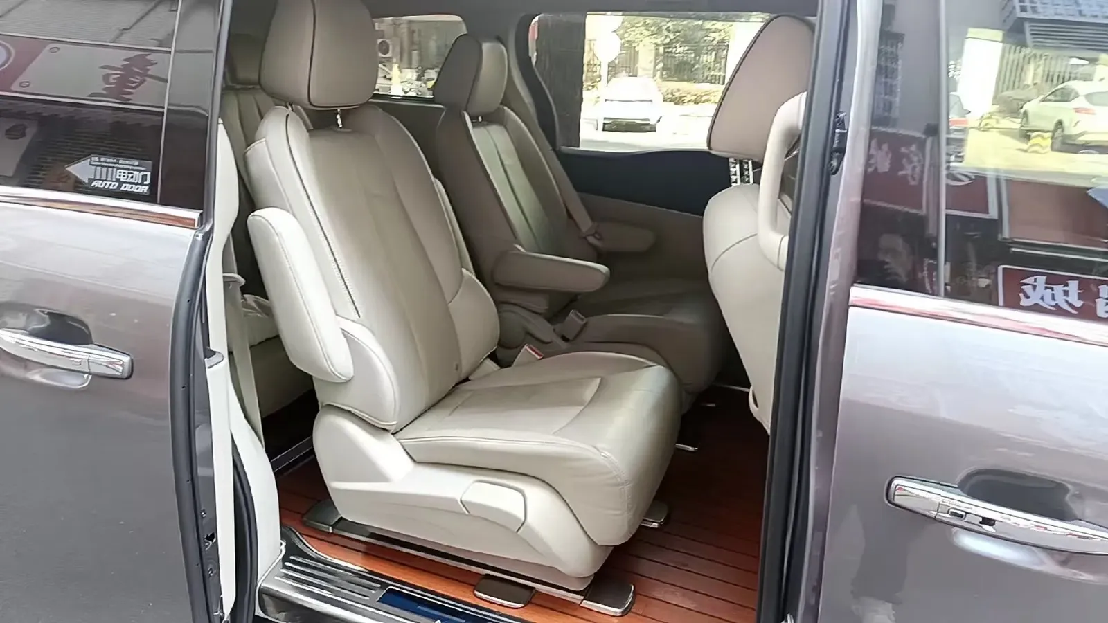 2021 Buick GL8 2.0T 237HP L4 9AT,autocango,china used car exporter,china ev exporter,chinese used car exporter,chinese used ev exporter