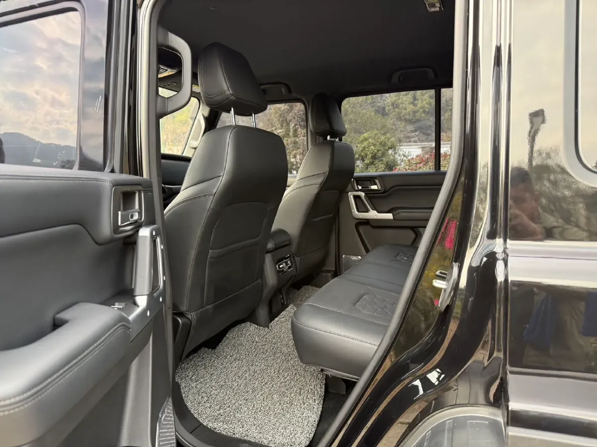 2025 212 212 T01 2.0T 252HP L4 8AT,autocango,china used car exporter,china ev exporter,chinese used car exporter,chinese used ev exporter