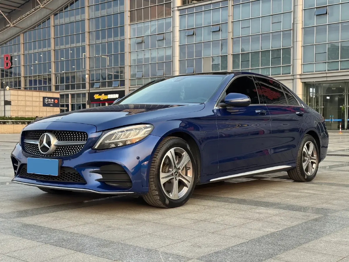 2021 Mercedes-Benz C Class 1.5T 184HP L4 9AT,autocango,china used car exporter,china ev exporter,chinese used car exporter,chinese used ev exporter