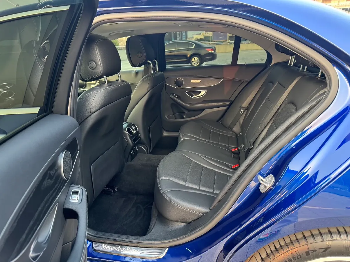 2021 Mercedes-Benz C Class 1.5T 184HP L4 9AT,autocango,china used car exporter,china ev exporter,chinese used car exporter,chinese used ev exporter