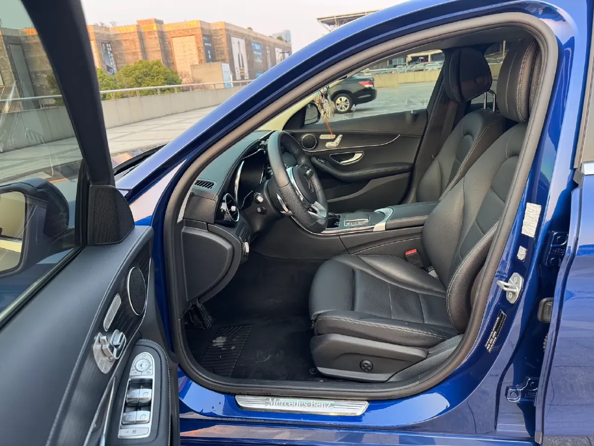 2021 Mercedes-Benz C Class 1.5T 184HP L4 9AT,autocango,china used car exporter,china ev exporter,chinese used car exporter,chinese used ev exporter