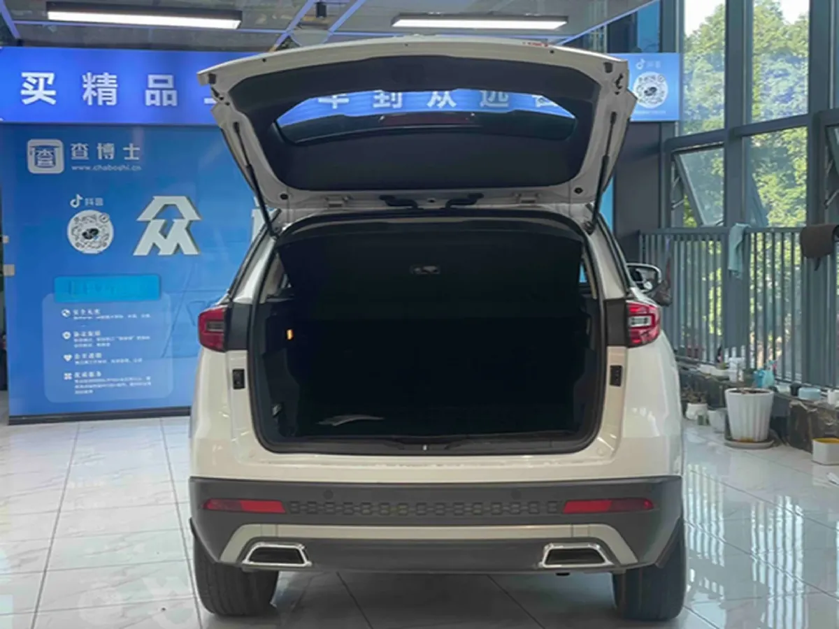 2018 FAW Senia R9 1.2T 143HP L4 7DCT,autocango,china used car exporter,china ev exporter,chinese used car exporter,chinese used ev exporter
