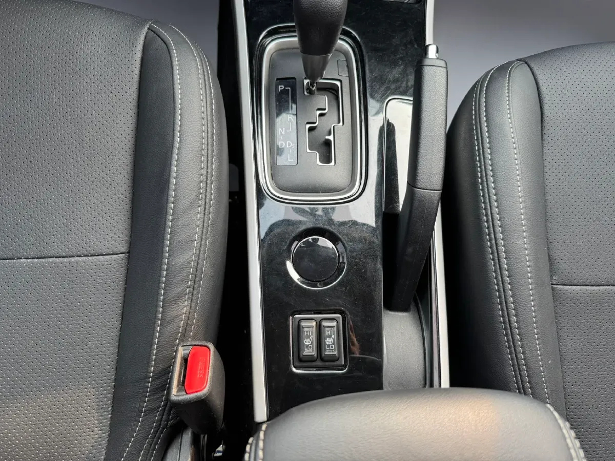 2021 Mitsubishi Outlander 2.0L 166HP L4 CVT,autocango,china used car exporter,china ev exporter,chinese used car exporter,chinese used ev exporter