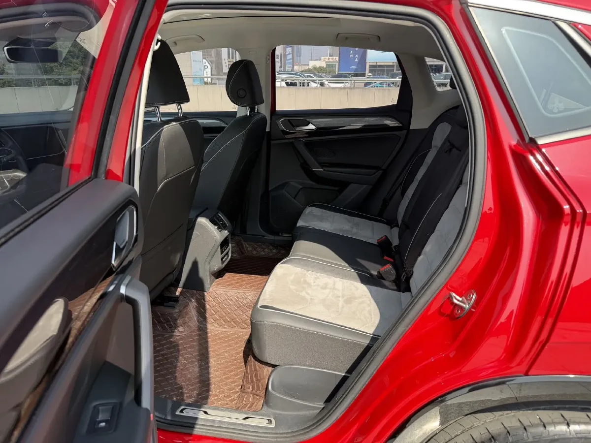 2020 Volkswagen Tayron X 2.0T 186HP L4 7DCT,autocango,china used car exporter,china ev exporter,chinese used car exporter,chinese used ev exporter