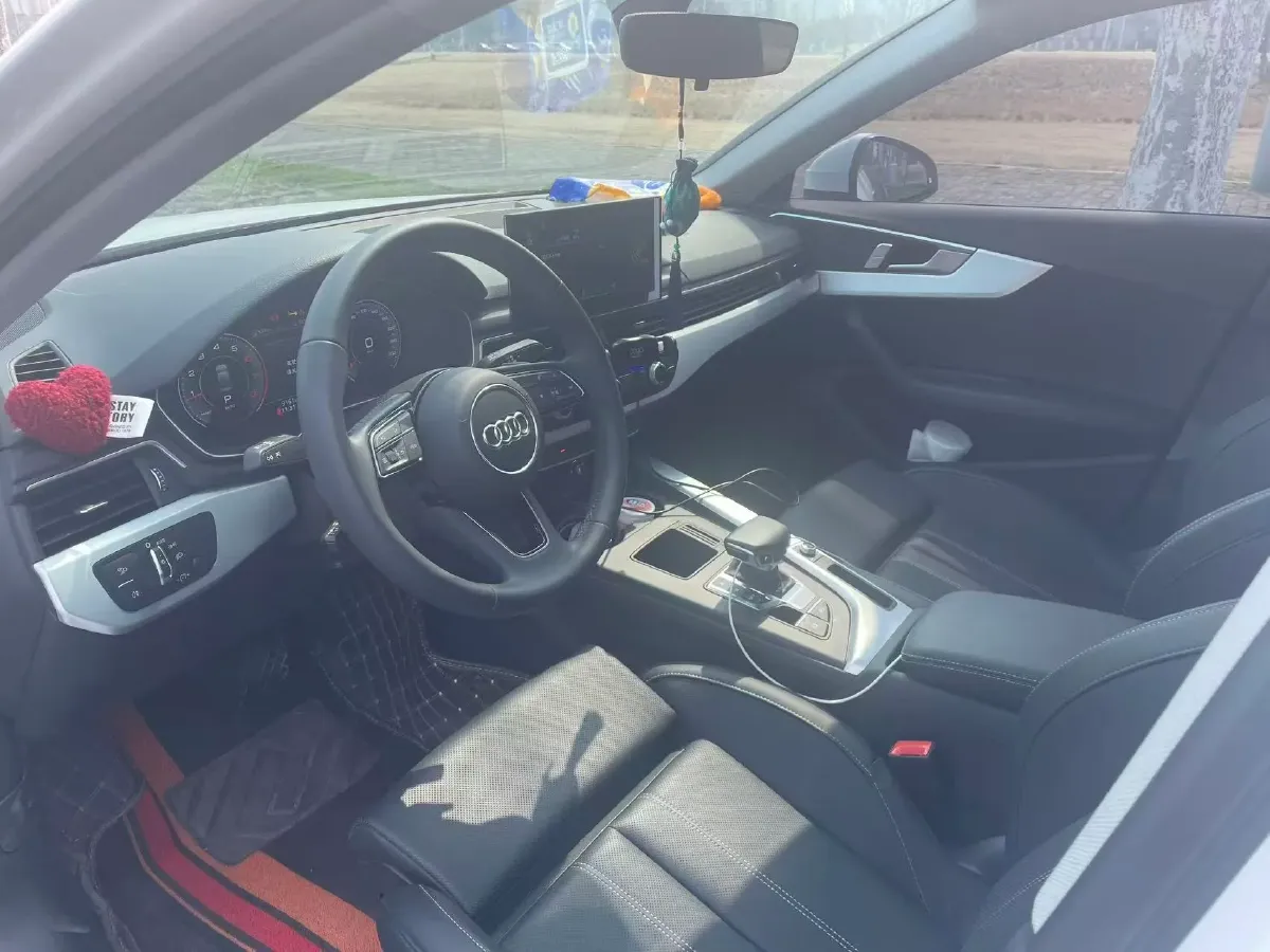 2024 Audi A4L 2.0T 190HP L4 7DCT,autocango,china used car exporter,china ev exporter,chinese used car exporter,chinese used ev exporter