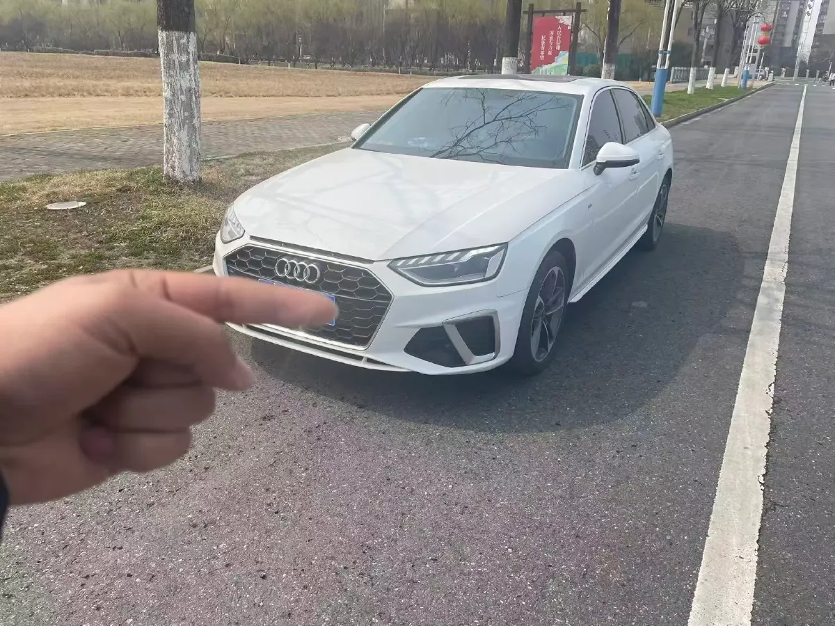 2024 Audi A4L 2.0T 190HP L4 7DCT,autocango,china used car exporter,china ev exporter,chinese used car exporter,chinese used ev exporter