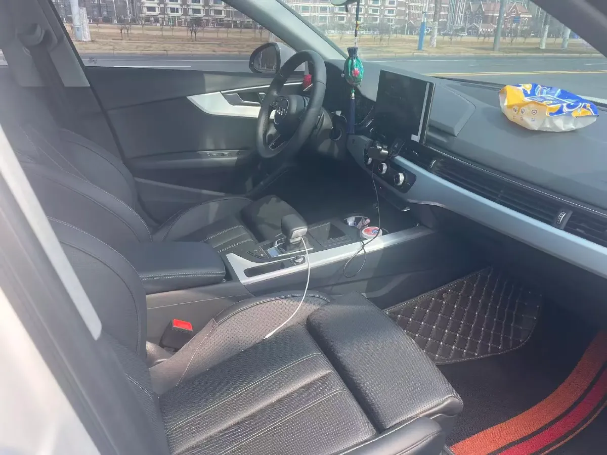 2024 Audi A4L 2.0T 190HP L4 7DCT,autocango,china used car exporter,china ev exporter,chinese used car exporter,chinese used ev exporter