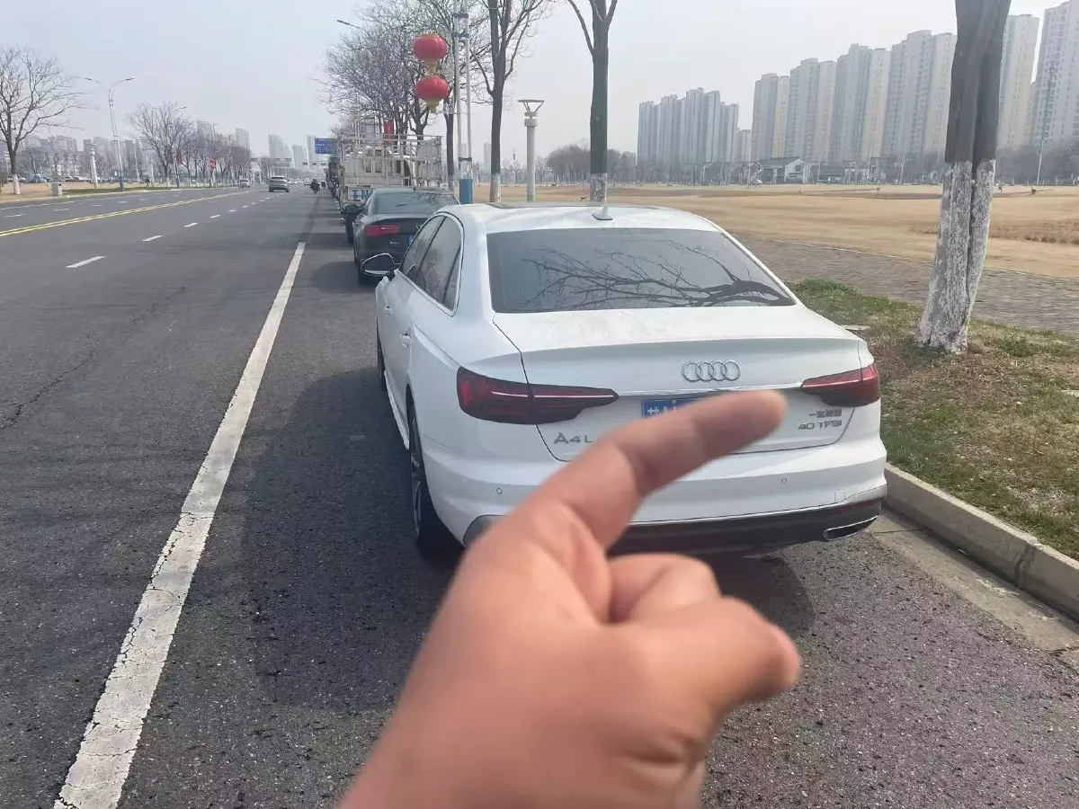 2024 Audi A4L 2.0T 190HP L4 7DCT,autocango,china used car exporter,china ev exporter,chinese used car exporter,chinese used ev exporter