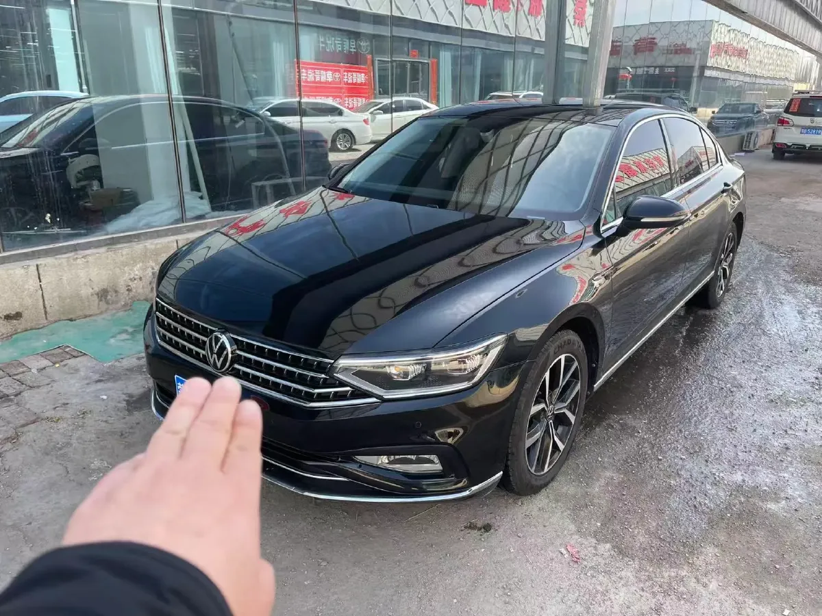 2020 Volkswagen Magotan 2.0T 186HP L4 7DCT,autocango,china used car exporter,china ev exporter,chinese used car exporter,chinese used ev exporter