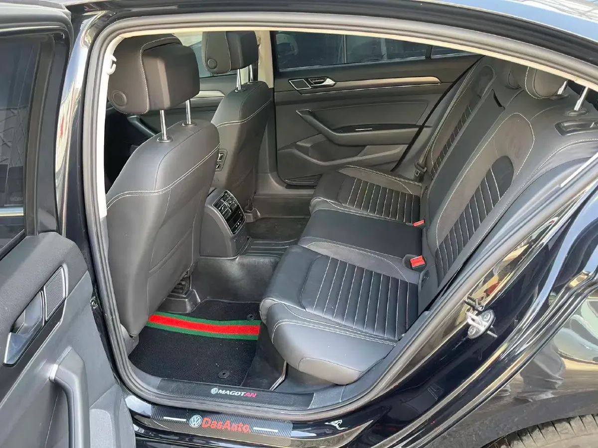 2020 Volkswagen Magotan 2.0T 186HP L4 7DCT,autocango,china used car exporter,china ev exporter,chinese used car exporter,chinese used ev exporter