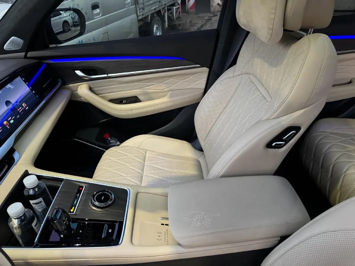 2025 Geely Monjaro 2.0T 238HP L4 8AT,autocango,china used car exporter,china ev exporter,chinese used car exporter,chinese used ev exporter