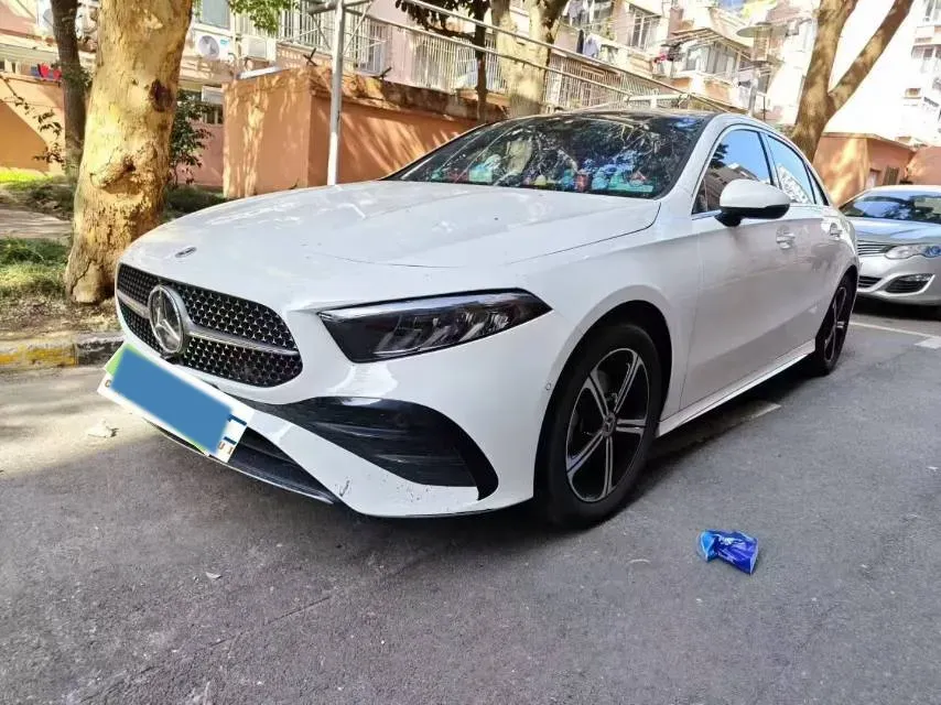 2024 Mercedes-Benz A Class 1.3T 163HP L4 7DCT,autocango,china used car exporter,china ev exporter,chinese used car exporter,chinese used ev exporter