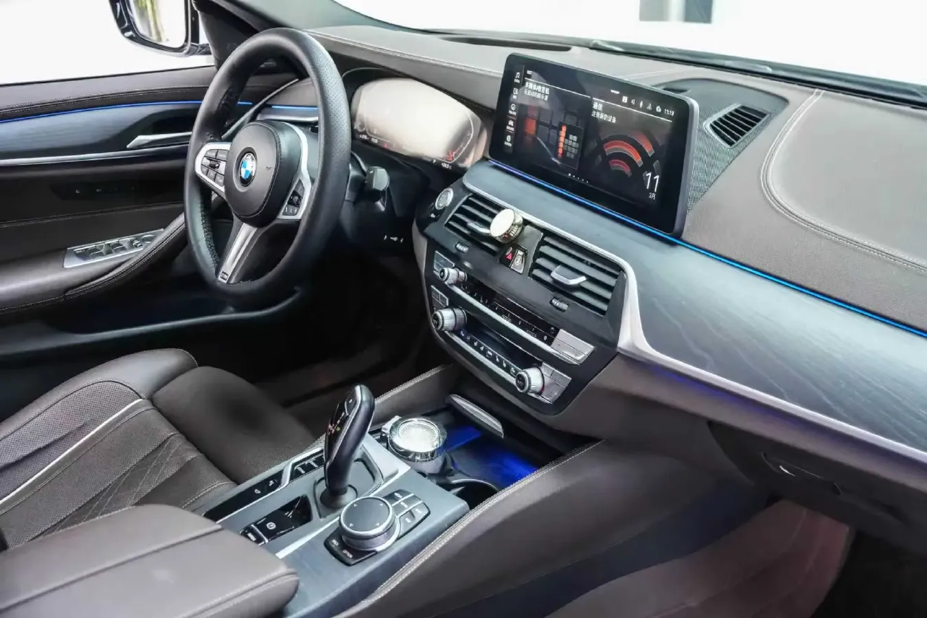 2021 BMW 5 Series 2.0T 252HP L4 8AT,autocango,china used car exporter,china ev exporter,chinese used car exporter,chinese used ev exporter