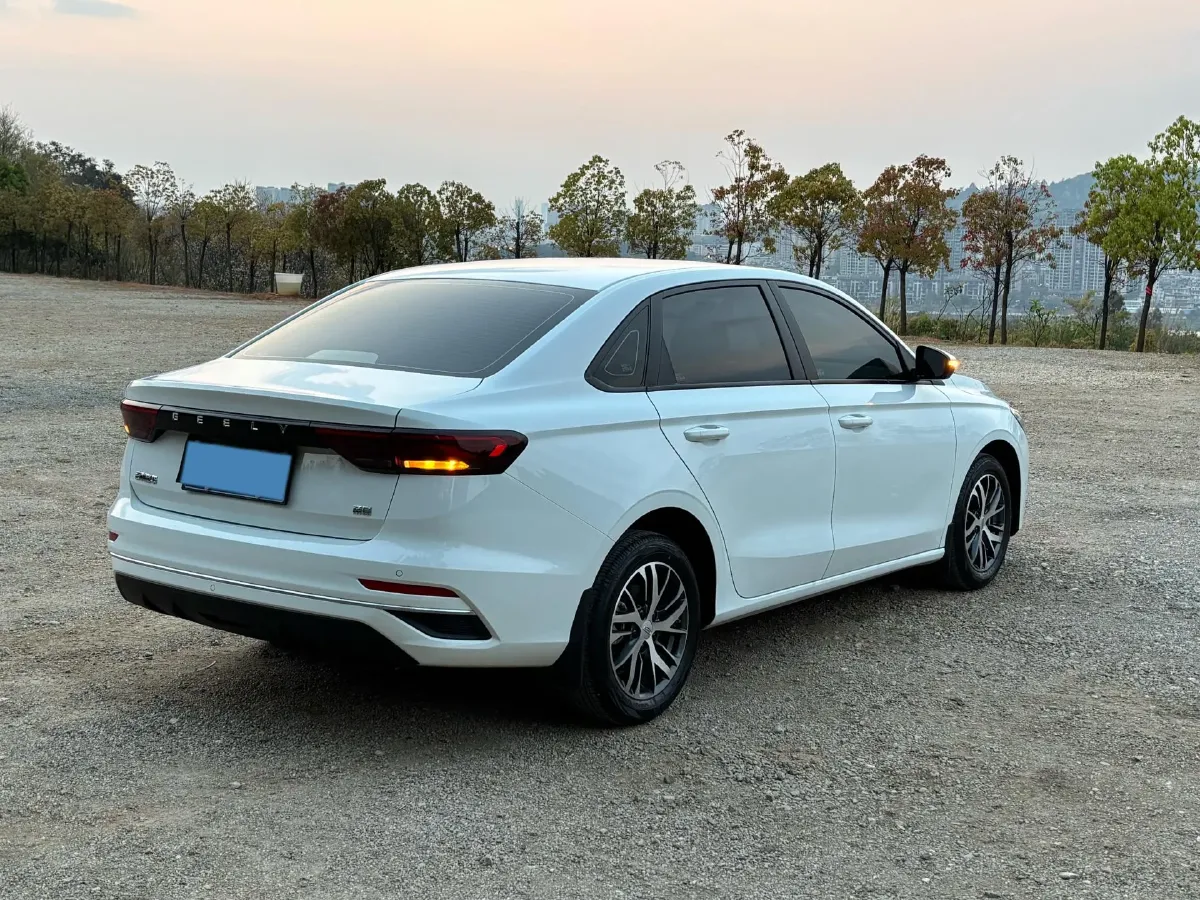 2025 Geely Emgrand 1.5L 127HP L4 CVT,autocango,china used car exporter,china ev exporter,chinese used car exporter,chinese used ev exporter
