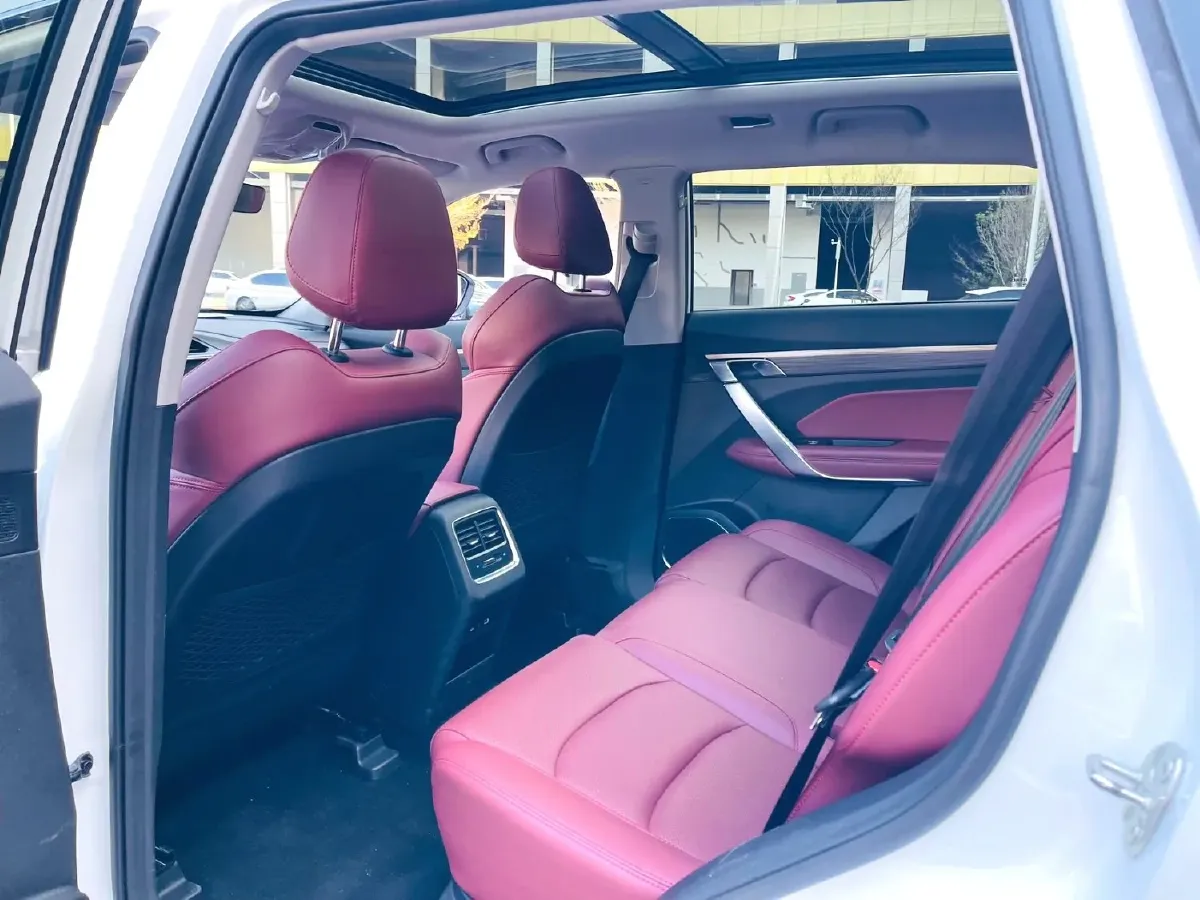 2022 Geely Azkarra 1.8T 184HP L4 7DCT,autocango,china used car exporter,china ev exporter,chinese used car exporter,chinese used ev exporter