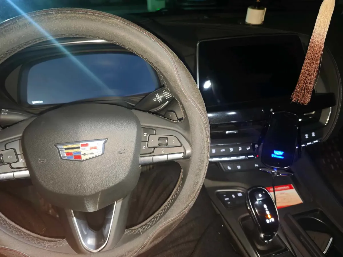 2023 Cadillac CT5 2.0T 237HP L4 10AT,autocango,china used car exporter,china ev exporter,chinese used car exporter,chinese used ev exporter