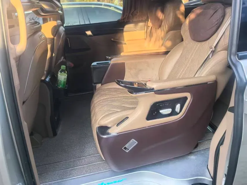 2021 Buick GL8 2.0T 237HP L4 9AT,autocango,china used car exporter,china ev exporter,chinese used car exporter,chinese used ev exporter