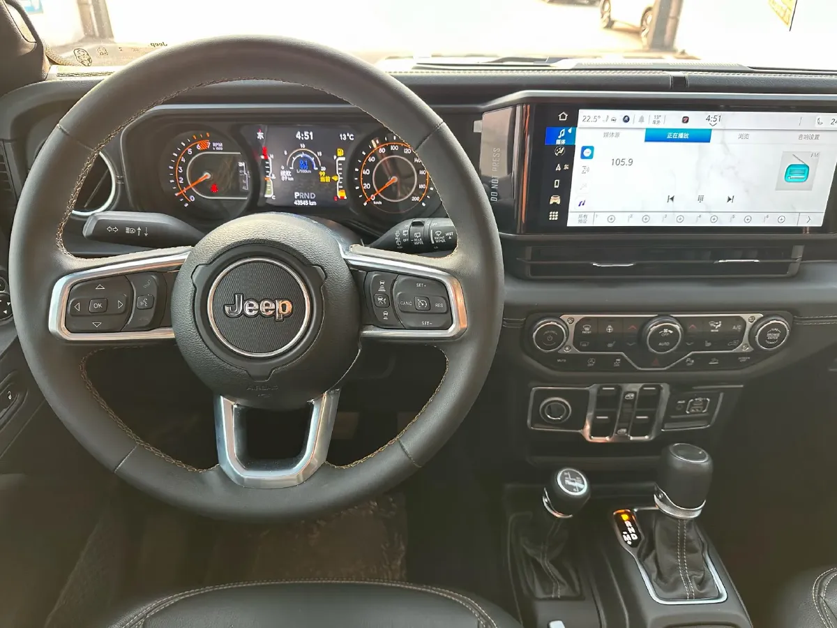 2024 Jeep Wrangler 2.0T 266HP L4 8AT,autocango,china used car exporter,china ev exporter,chinese used car exporter,chinese used ev exporter