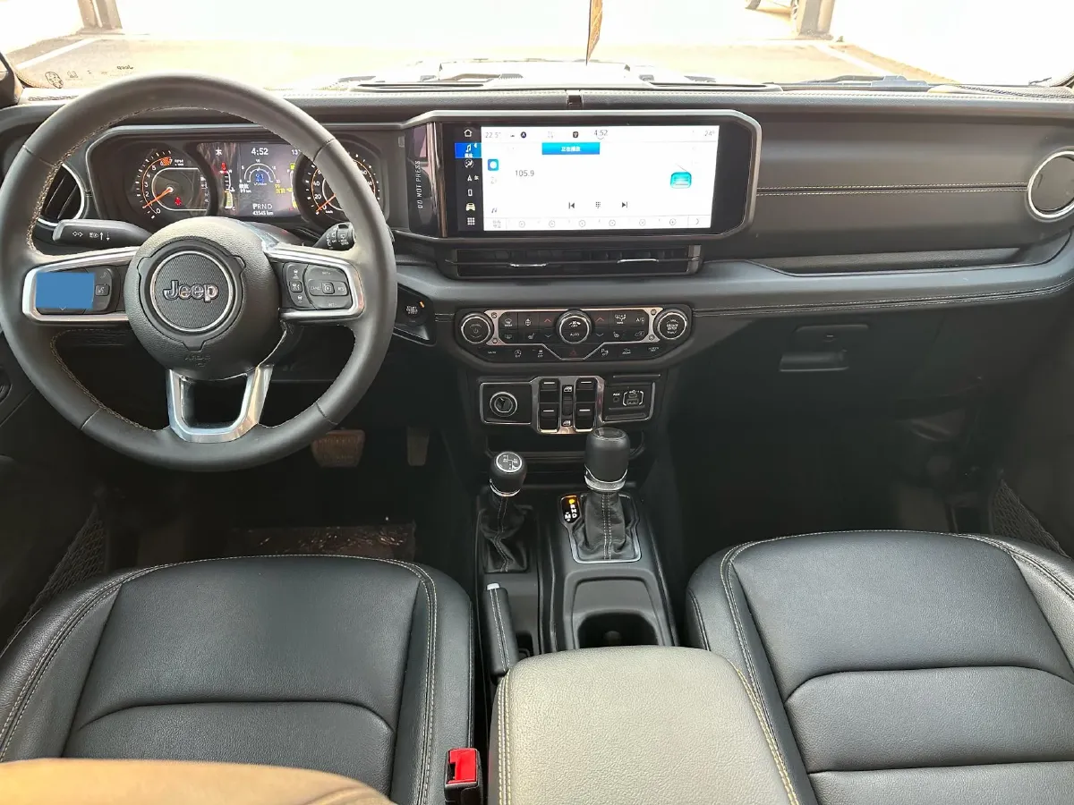 2024 Jeep Wrangler 2.0T 266HP L4 8AT,autocango,china used car exporter,china ev exporter,chinese used car exporter,chinese used ev exporter