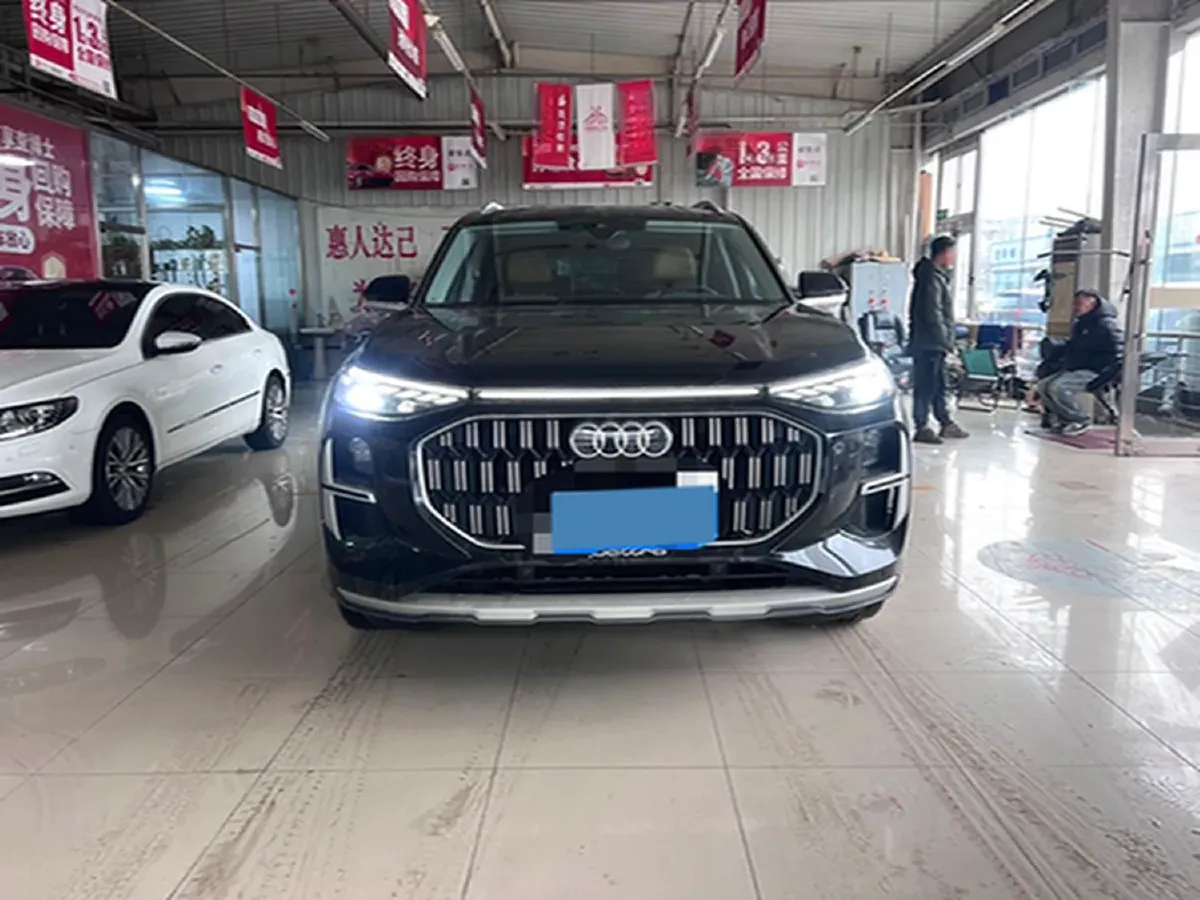 2024 Audi Q6 2.5T 299HP V6 7DCT,autocango,china used car exporter,china ev exporter,chinese used car exporter,chinese used ev exporter