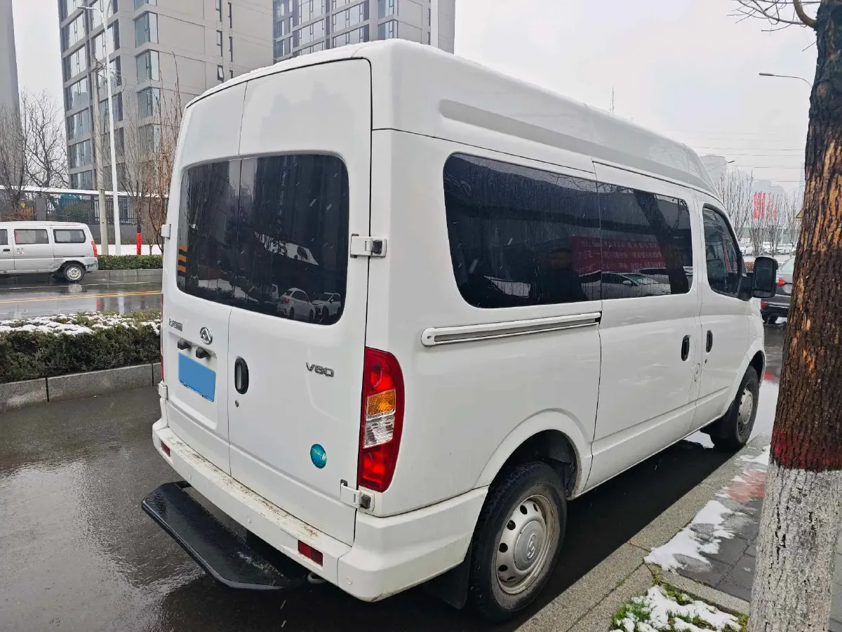 2021 MAXUS XinTu V80 2.0T 139HP L4 6MT,autocango,china used car exporter,china ev exporter,chinese used car exporter,chinese used ev exporter