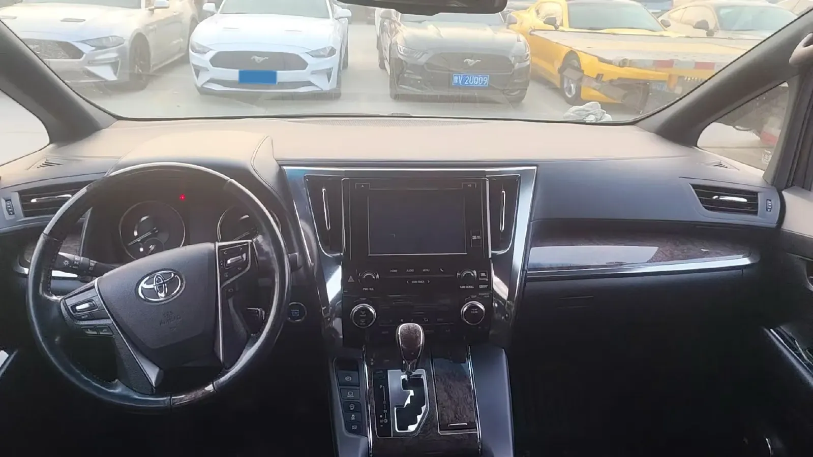 2018 Toyota Alphard 3.5L 301HP V6 8AT,autocango,china used car exporter,china ev exporter,chinese used car exporter,chinese used ev exporter