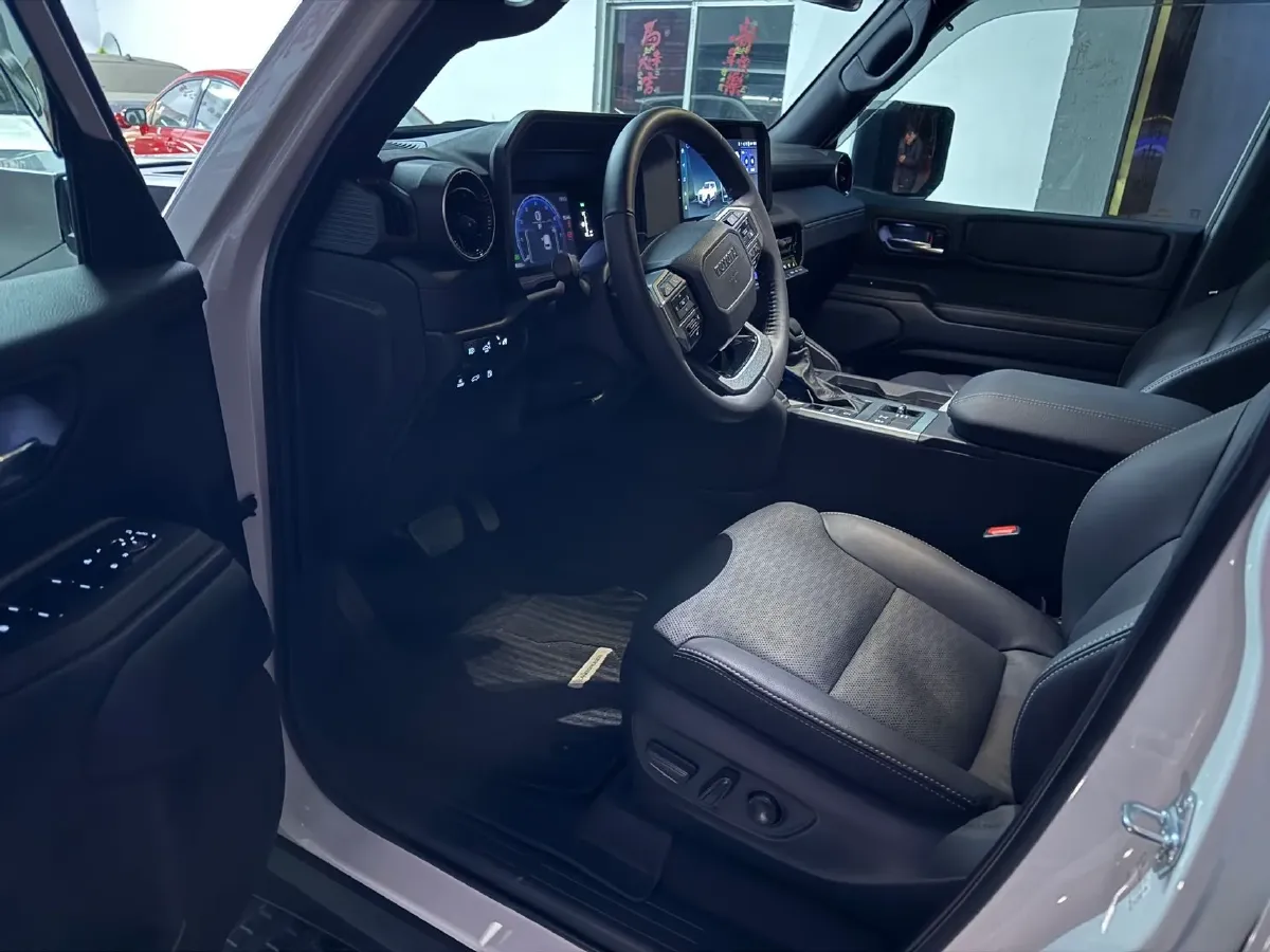 2024 Toyota Land Cruiser Prado 2.4T 282HP L4 8AT Hybrid,autocango,china used car exporter,china ev exporter,chinese used car exporter,chinese used ev exporter