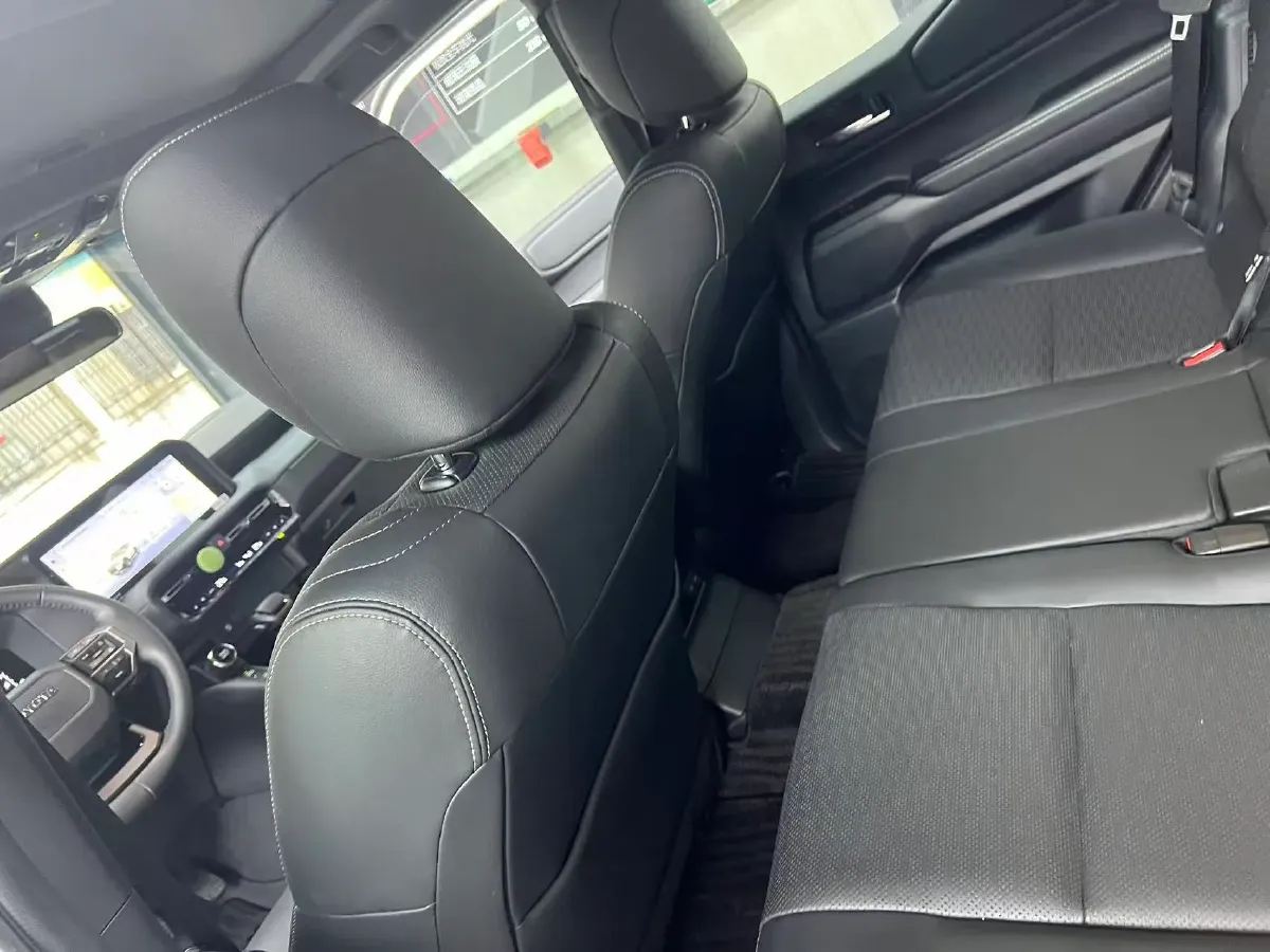 2024 Toyota Land Cruiser Prado 2.4T 282HP L4 8AT Hybrid,autocango,china used car exporter,china ev exporter,chinese used car exporter,chinese used ev exporter