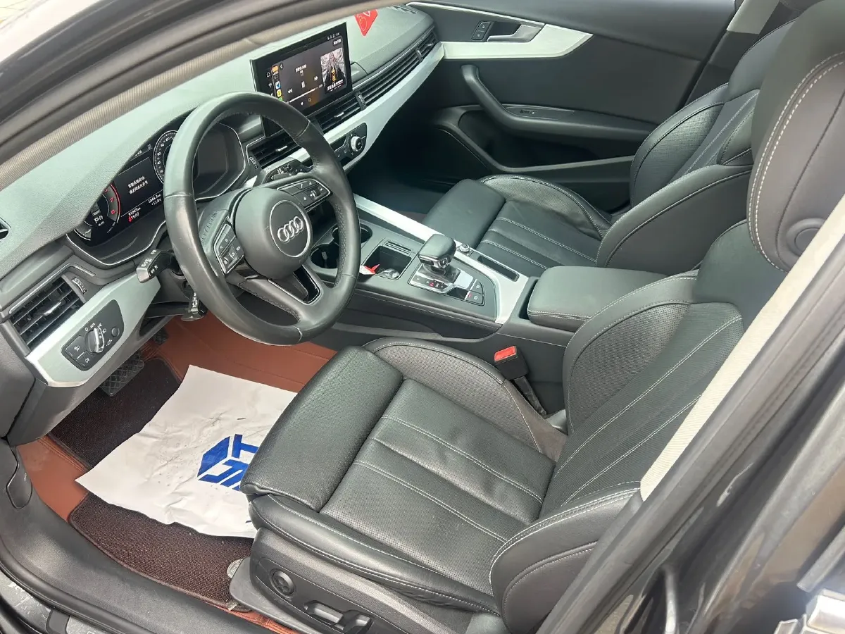 2022 Audi A4L 2.0T 190HP L4 7DCT,autocango,china used car exporter,china ev exporter,chinese used car exporter,chinese used ev exporter