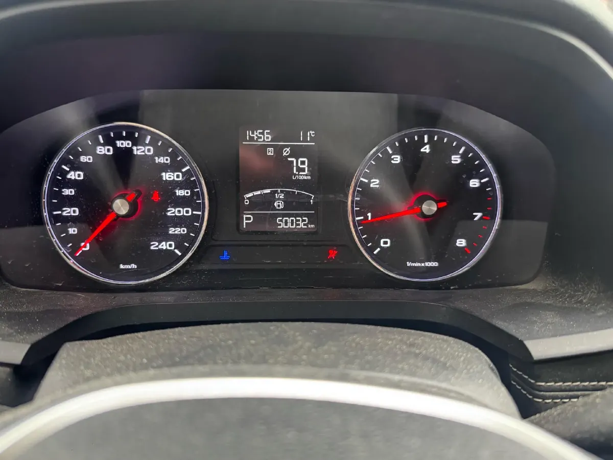 2020 Roewe i6 1.6L 125HP L4 CVT,autocango,china used car exporter,china ev exporter,chinese used car exporter,chinese used ev exporter