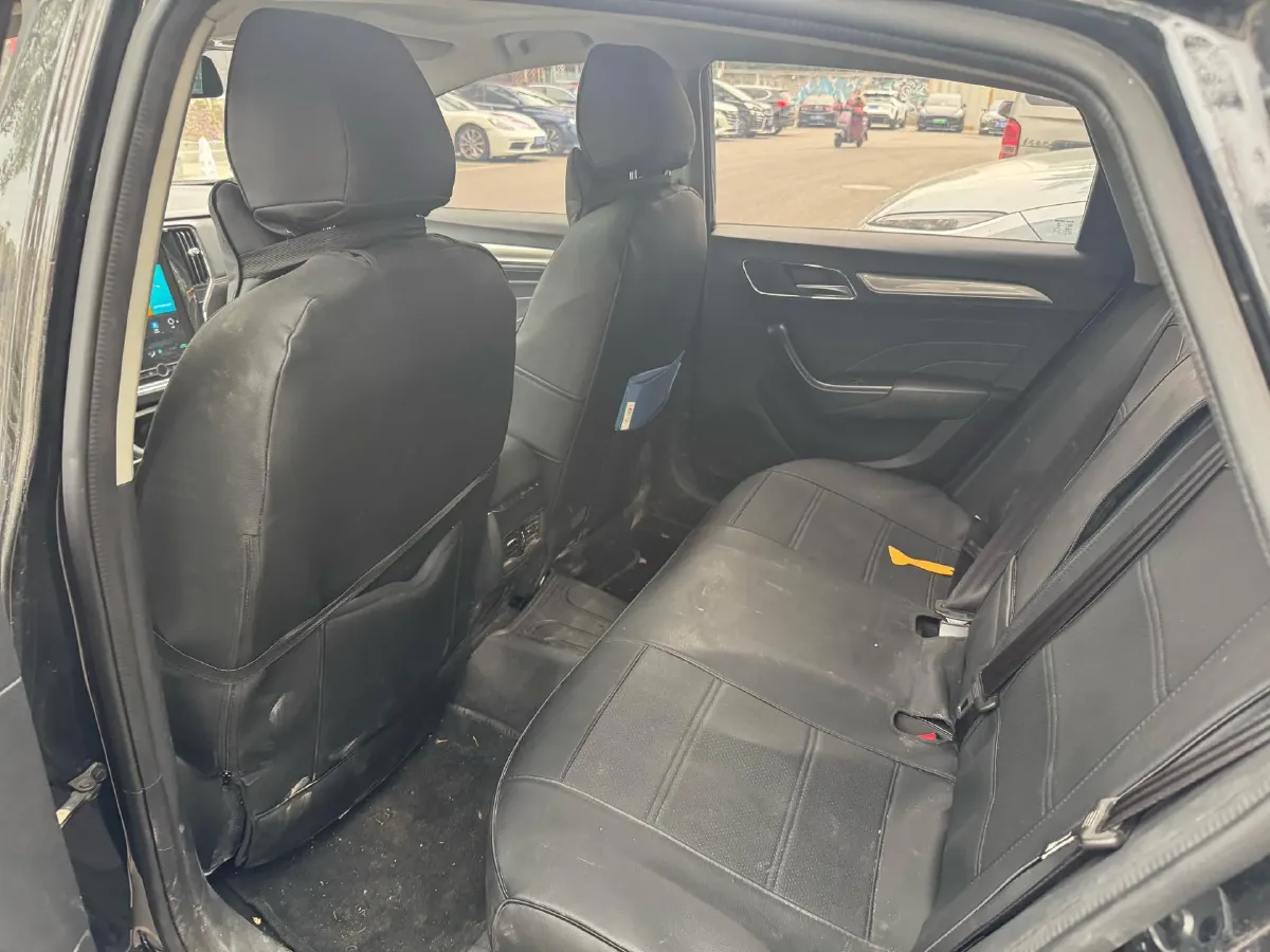 2020 Roewe i6 1.6L 125HP L4 CVT,autocango,china used car exporter,china ev exporter,chinese used car exporter,chinese used ev exporter